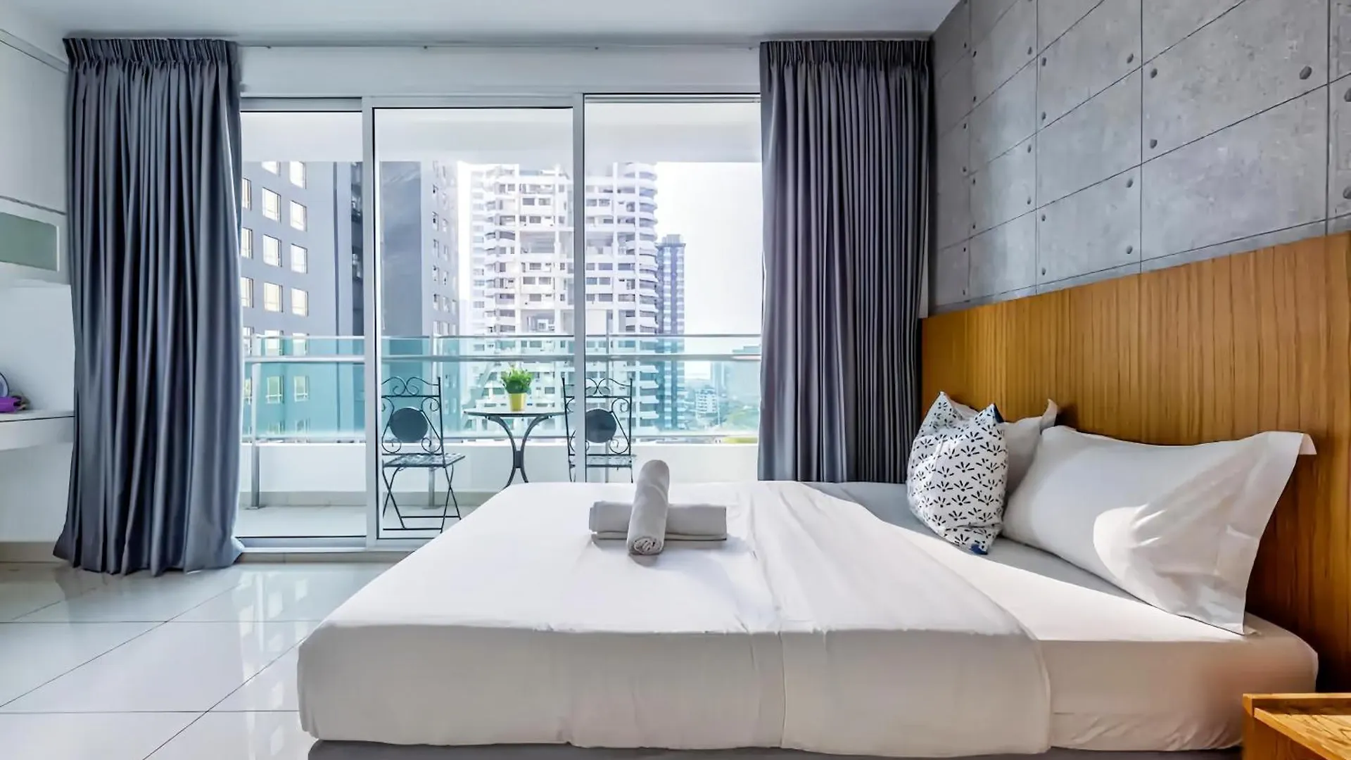 Mansion One George Town Apartman Malajzia