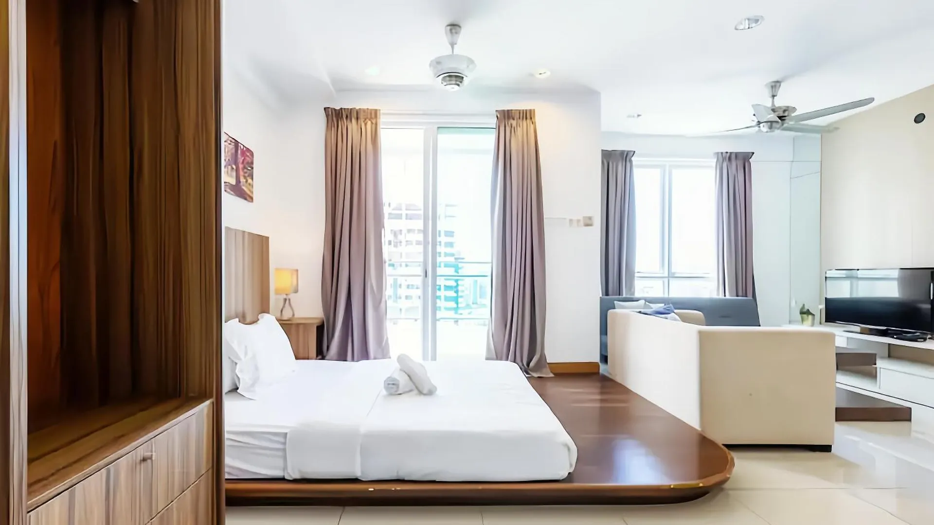 Mansion One George Town Apartman Malajzia