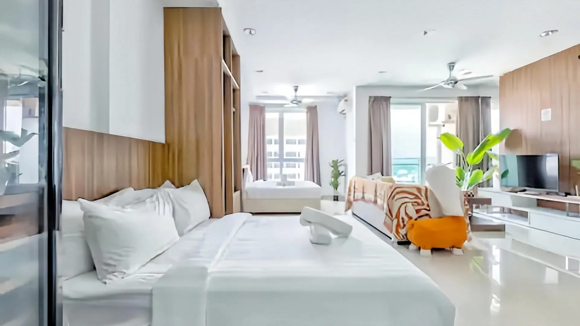 Mansion One George Town Apartman