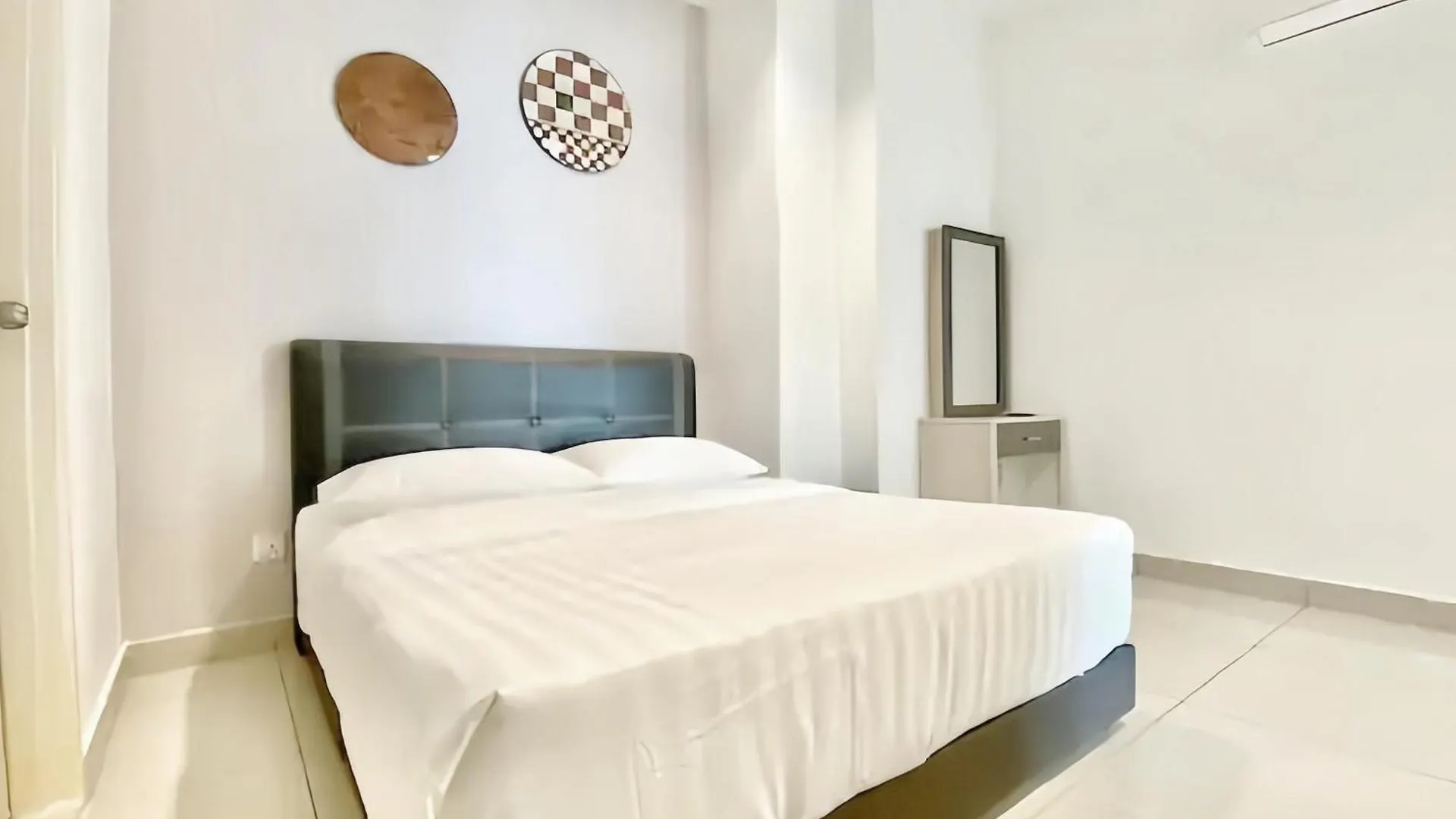 Mansion One George Town Apartman