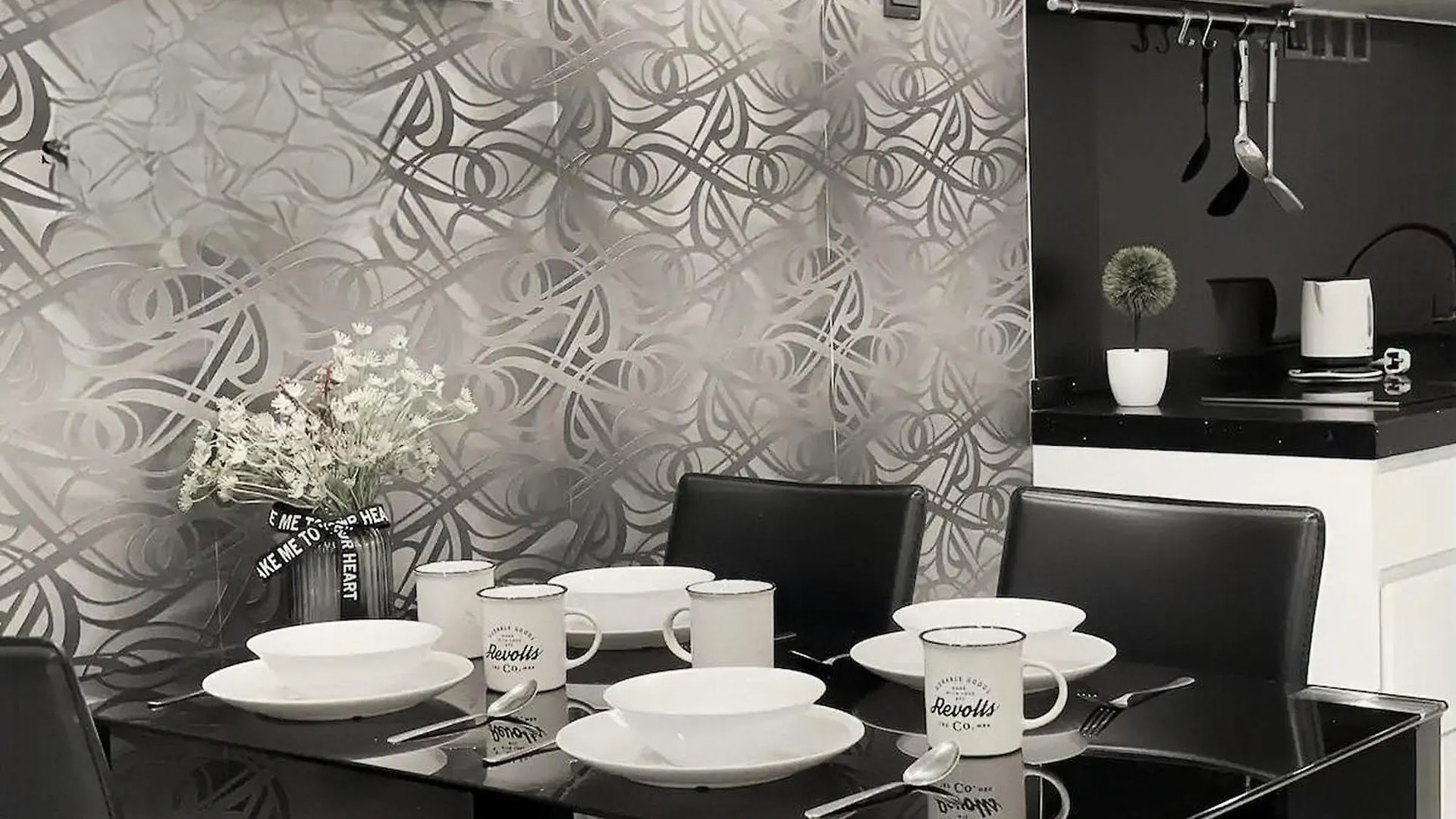 Mansion One George Town Apartman